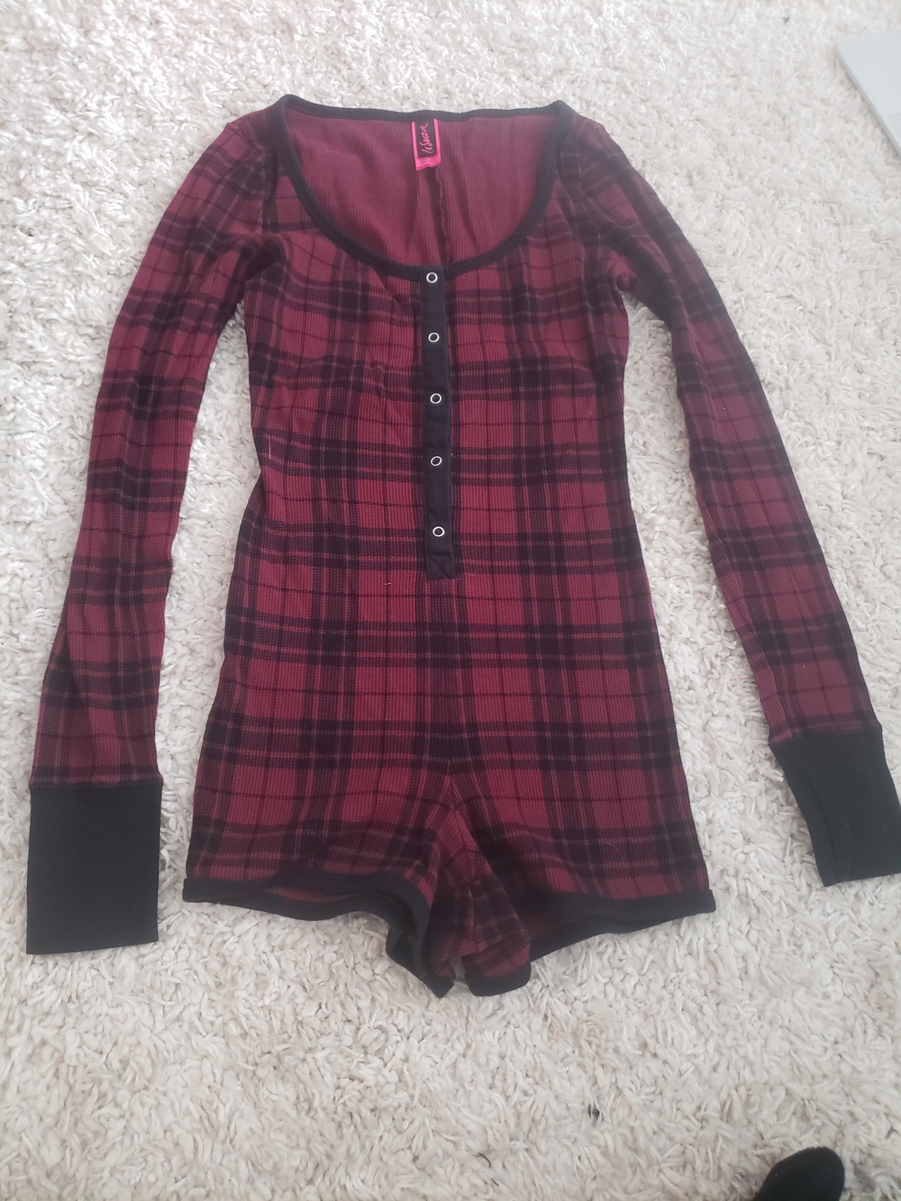La SENZA Women's Red and Black Plaid Long-Sleeve Romper Pajama